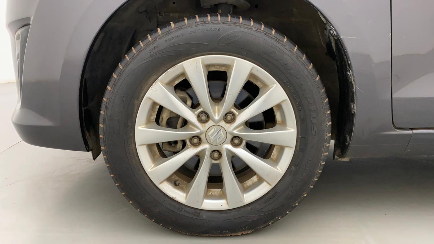 2013 Maruti Ertiga ZXI, Petrol, Manual, 33,001 km, Left Front Wheel