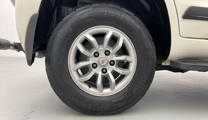 2016 Mahindra TUV300 T8, Diesel, Manual, 82,672 km, Right Rear Wheel
