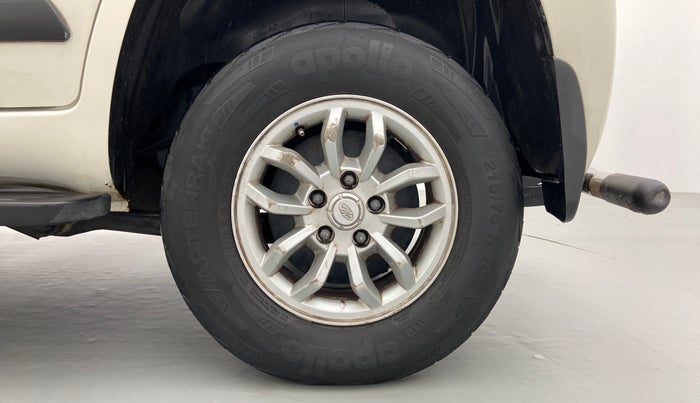 2016 Mahindra TUV300 T8, Diesel, Manual, 82,672 km, Left Rear Wheel