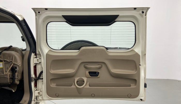 2016 Mahindra TUV300 T8, Diesel, Manual, 82,672 km, Boot Door Open