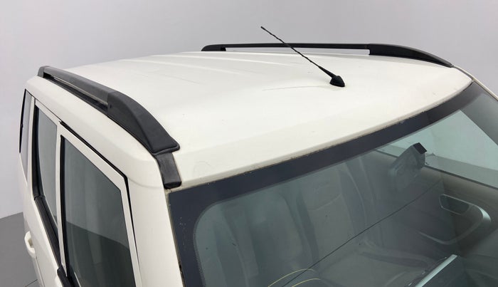 2016 Mahindra TUV300 T8, Diesel, Manual, 82,672 km, Roof