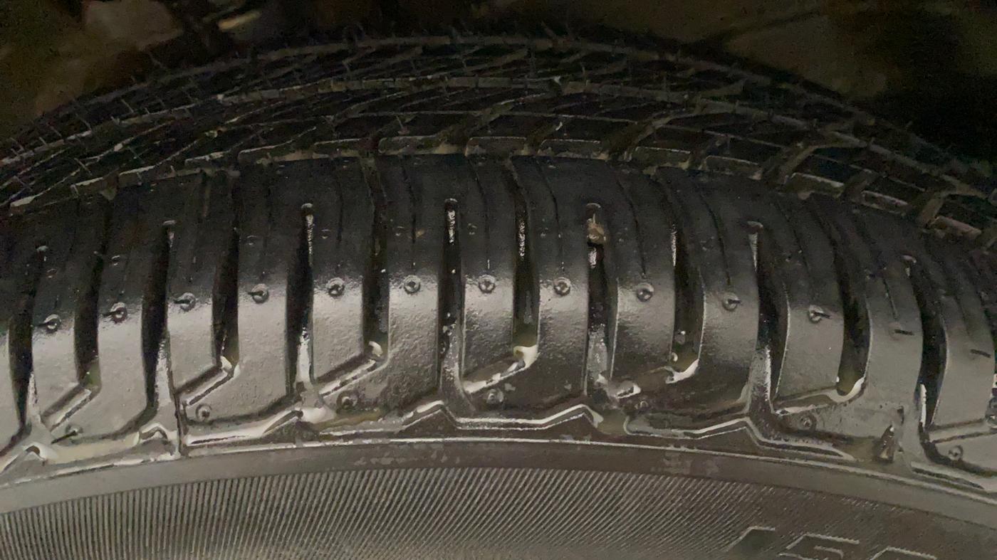 2012 Maruti Wagon R 1.0 VXI, Petrol, Manual, 30,184 km, Left Front Tyre Tread