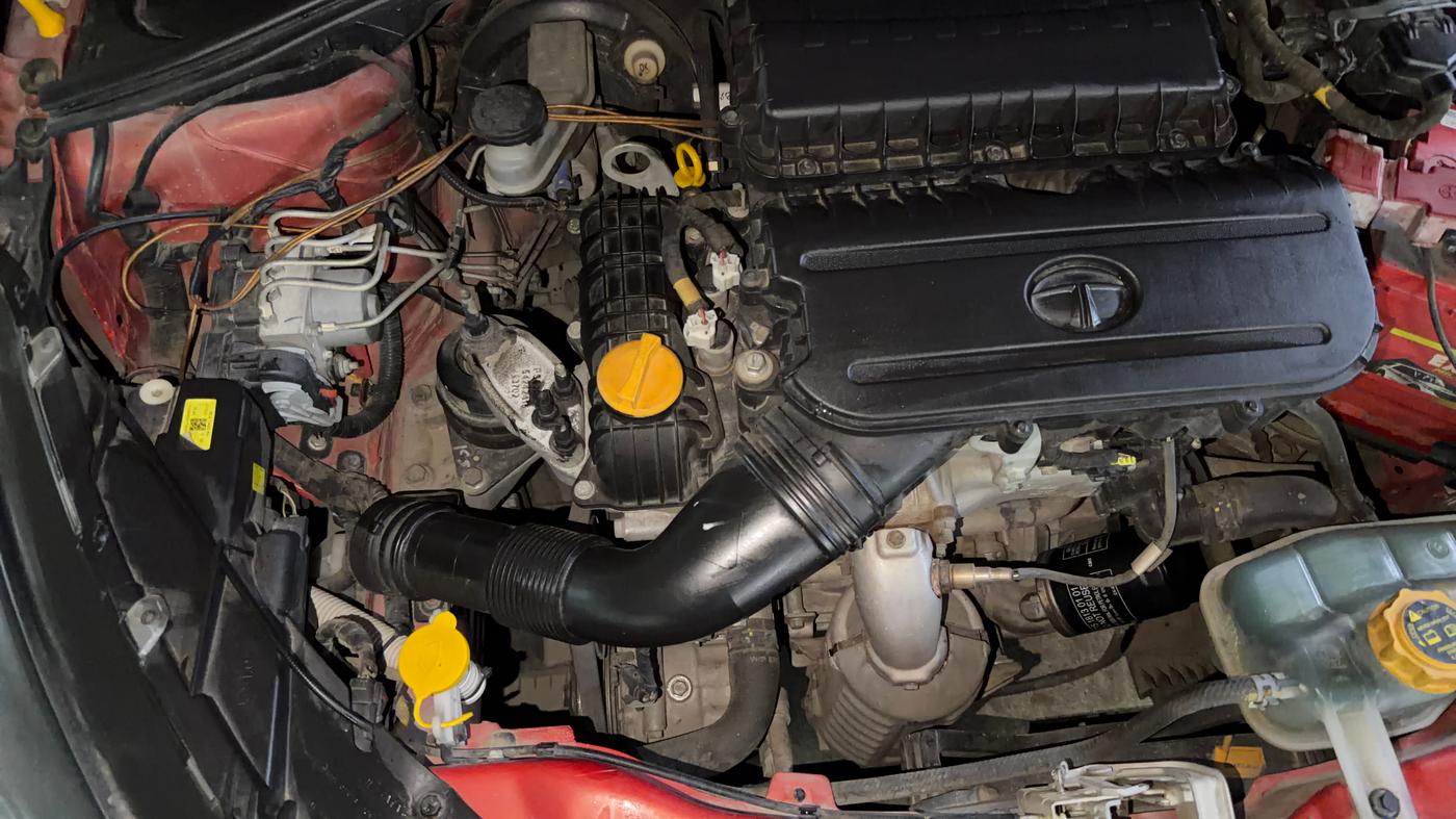 2022 Tata Tiago XT CNG, CNG, Manual, 79,117 km, Engine View - Right