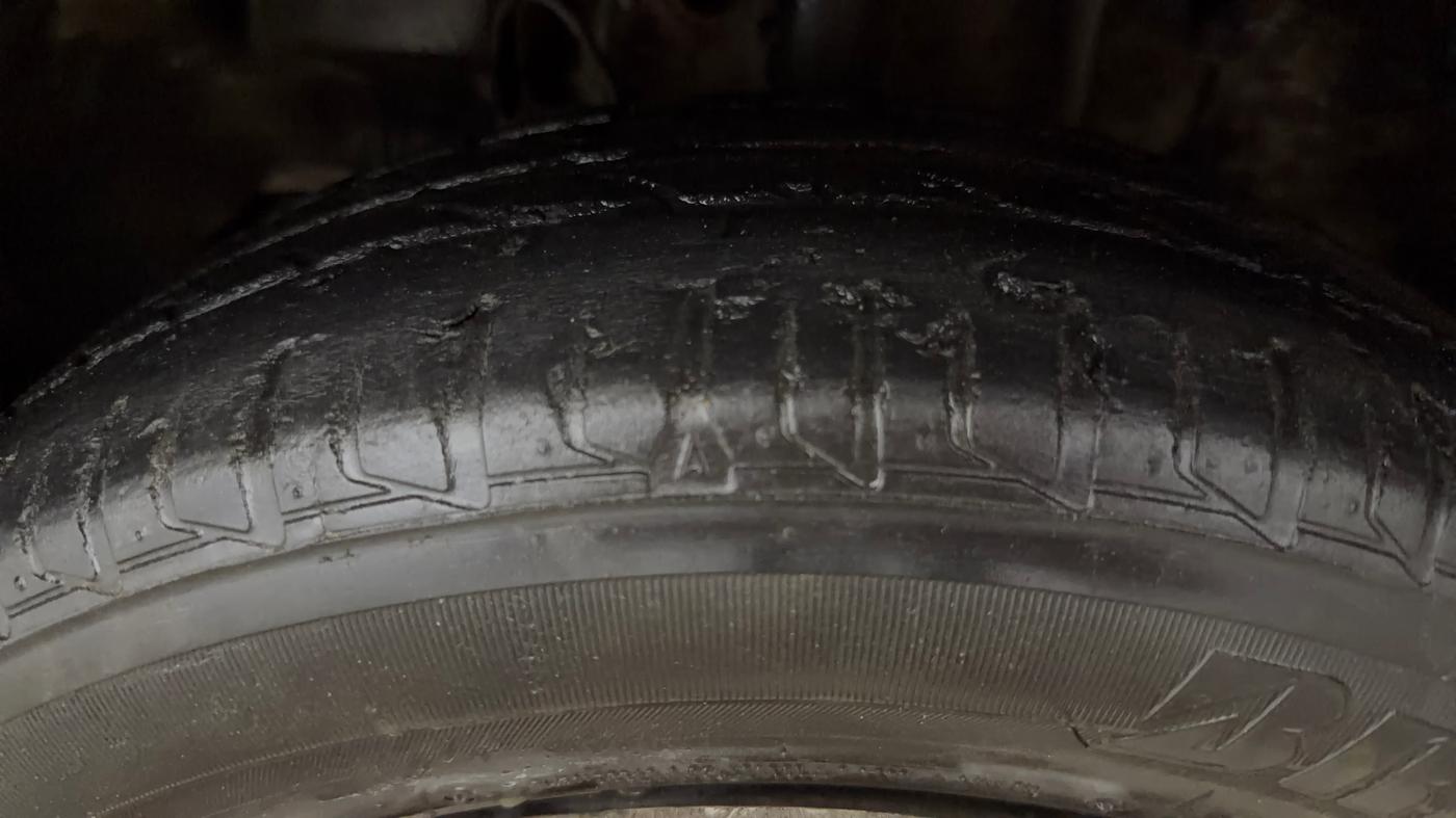 2022 Tata Tiago XT CNG, CNG, Manual, 79,117 km, Left Front Tyre Tread