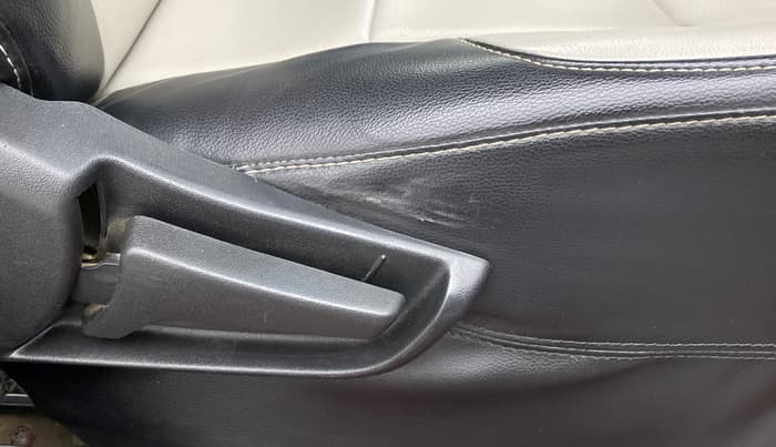 2020 Maruti S PRESSO VXI+, Petrol, Manual, 58,614 km, Driver Side Adjustment Panel