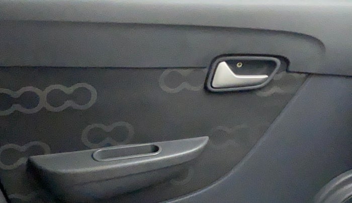 2014 Maruti Alto 800 LXI CNG, CNG, Manual, 49,063 km, Left front window switch / handle - Power window makes minor noise