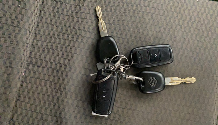 2013 Maruti Wagon R 1.0 LXI, Petrol, Manual, 39,024 km, Key Close Up