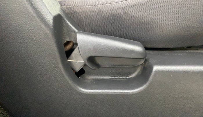 2013 Maruti Wagon R 1.0 LXI, Petrol, Manual, 50,917 km, Driver Side Adjustment Panel