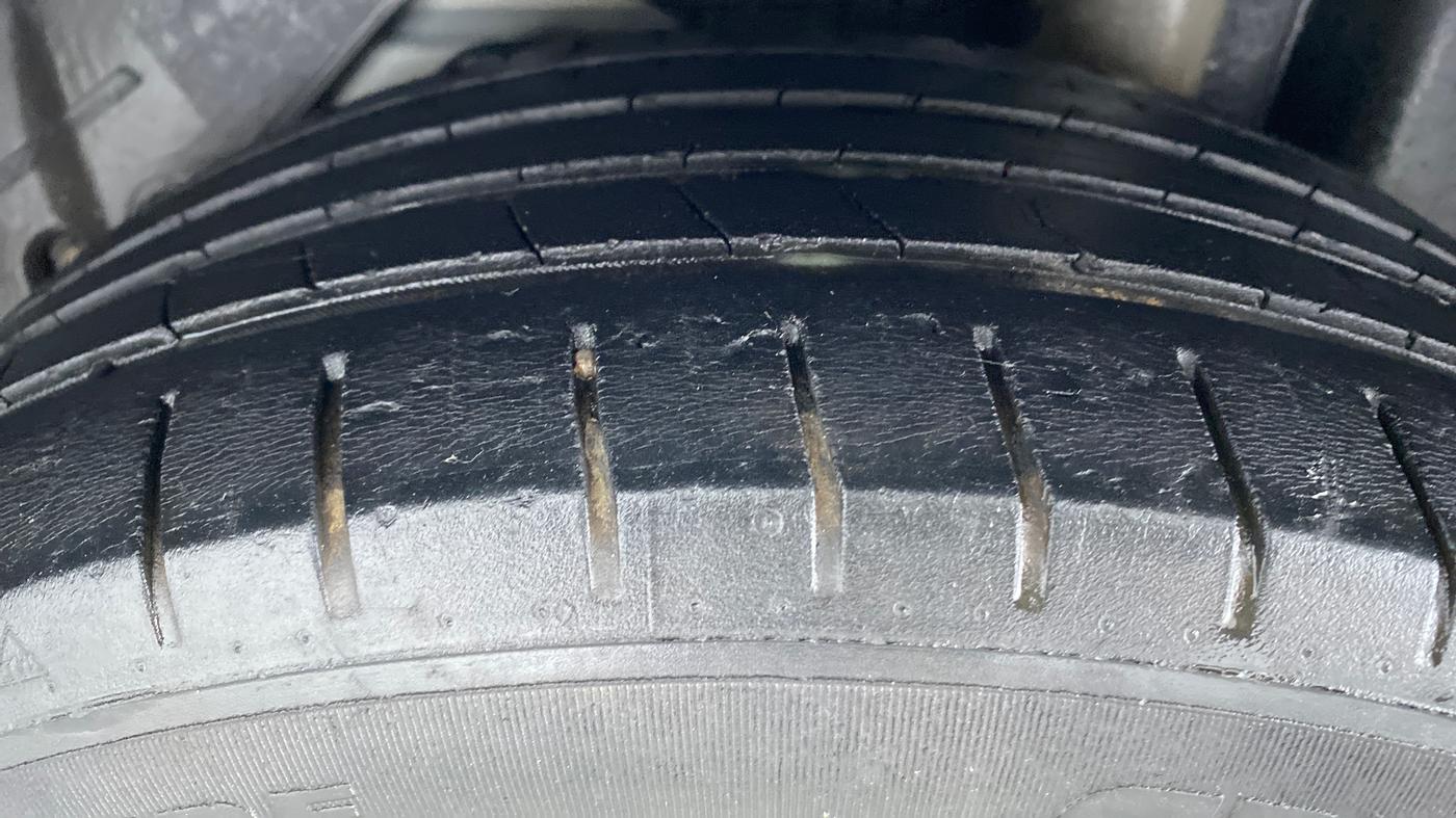 2018 Ford Figo Aspire 1.2 TITANIUM PETROL, Petrol, Manual, 43,987 km, Left Rear Tyre Tread