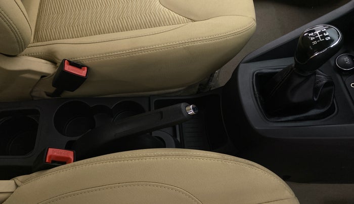 2018 Ford Figo Aspire 1.2 TITANIUM PETROL, Petrol, Manual, 43,987 km, Gear Lever