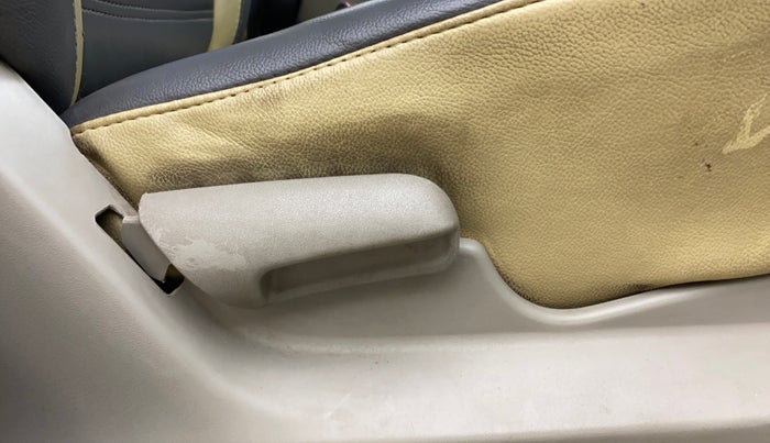 2017 Maruti Celerio ZXI, Petrol, Manual, 85,953 km, Driver Side Adjustment Panel