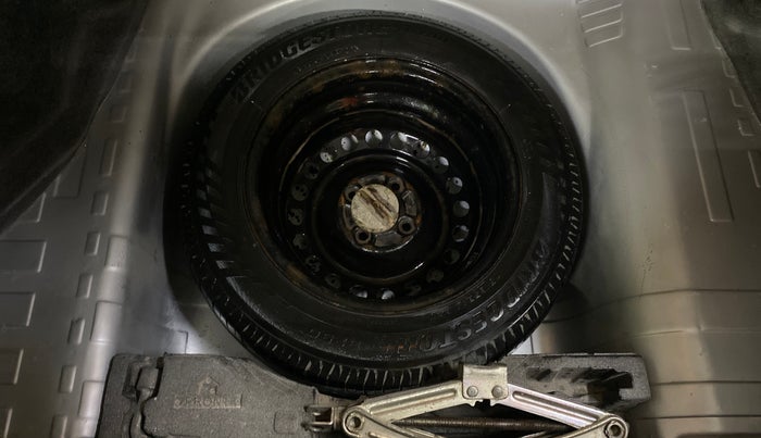 2015 Honda Amaze 1.2L I-VTEC S, Petrol, Manual, 1,09,846 km, Spare Tyre