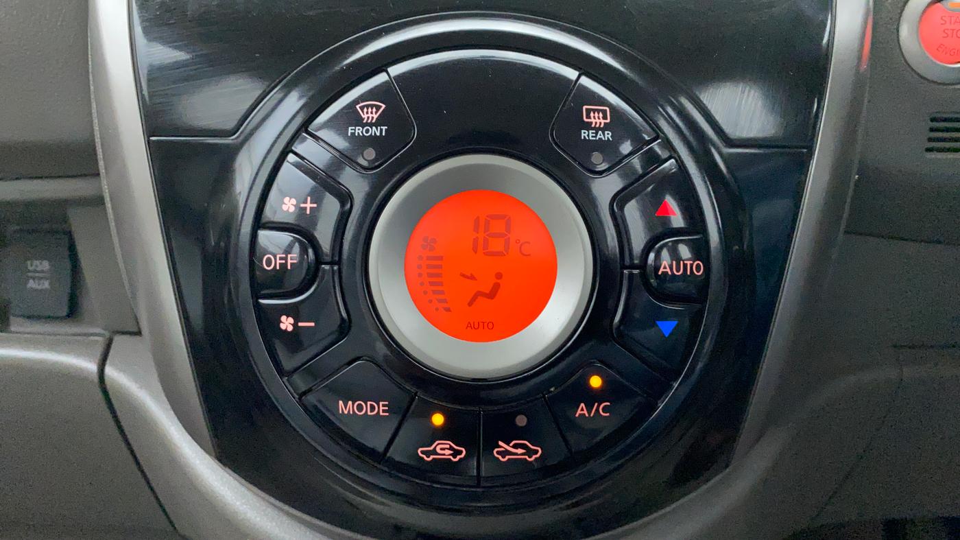 2014 Nissan Micra XV CVT, Petrol, Automatic, 27,647 km, Automatic Climate Control