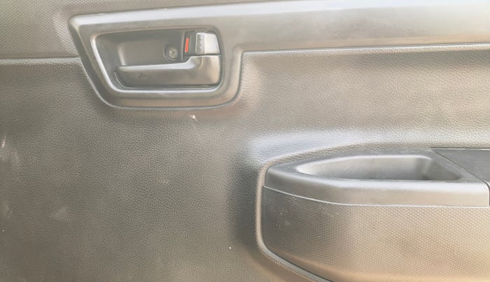 2019 Maruti S PRESSO VXI, Petrol, Manual, 57,024 km, Driver Side Door Panels Control