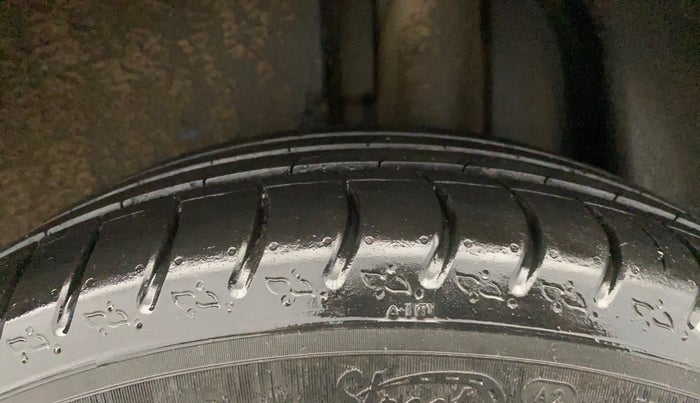 2023 Skoda KUSHAQ AMBITION 1.5 TSI DSG, Petrol, Automatic, 32,725 km, Left Rear Tyre Tread