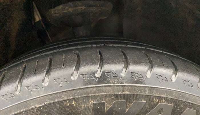 2023 Skoda KUSHAQ AMBITION 1.5 TSI DSG, Petrol, Automatic, 32,725 km, Right Front Tyre Tread