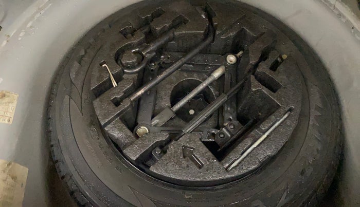 2015 Volkswagen Polo HIGHLINE1.5L, Diesel, Manual, 52,533 km, Spare Tyre