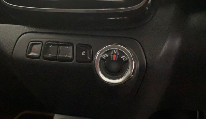 2016 Renault Kwid RXT 1.0 AMT, Petrol, Automatic, 45,788 km, Gear Lever