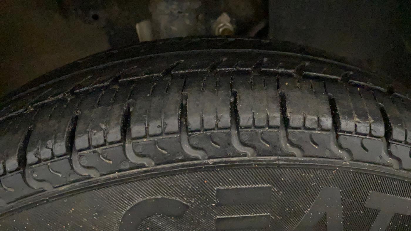 2020 Maruti New Wagon-R LXI CNG 1.0, CNG, Manual, 90,605 km, Right Front Tyre Tread