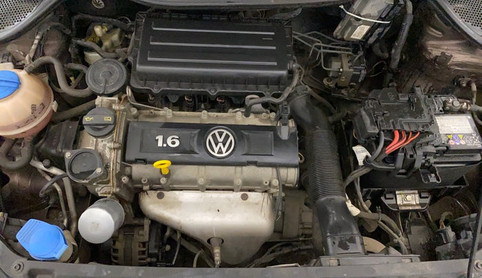 2016 Volkswagen Vento HIGHLINE 1.6 MPI, Petrol, Manual, 94,776 km, Engine View