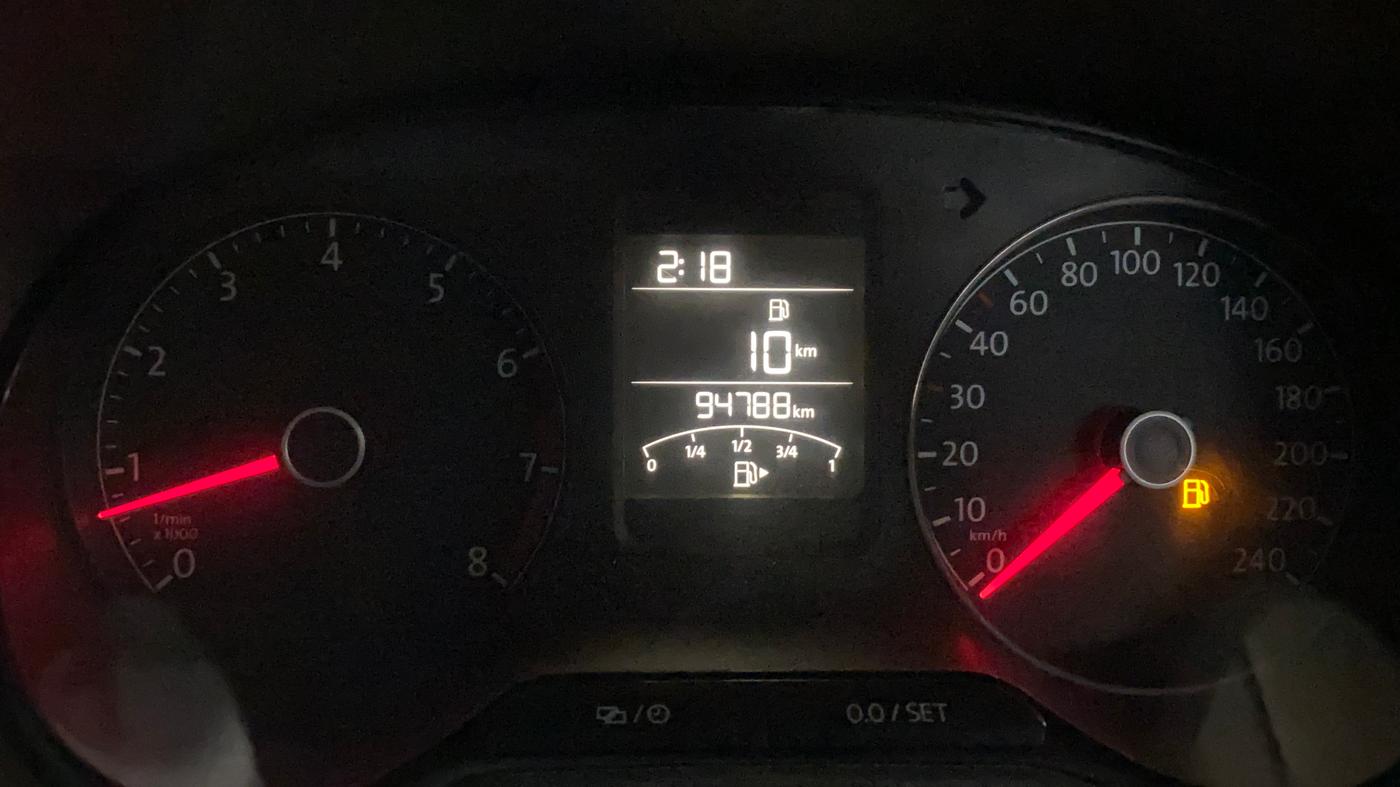 2016 Volkswagen Vento HIGHLINE 1.6 MPI, Petrol, Manual, 94,431 km, Odometer Image