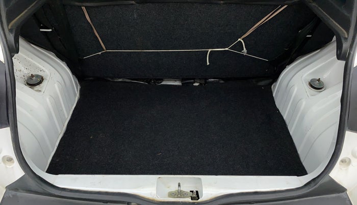 2016 Renault Kwid RXT, Petrol, Manual, 42,471 km, Boot Inside