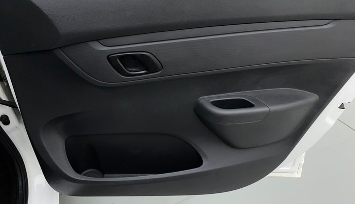 2016 Renault Kwid RXT, Petrol, Manual, 42,471 km, Driver Side Door Panels Control