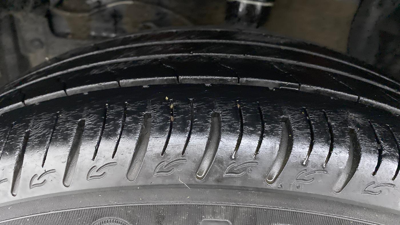 2020 Maruti Vitara Brezza VXI, Petrol, Manual, 40,725 km, Left Front Tyre Tread
