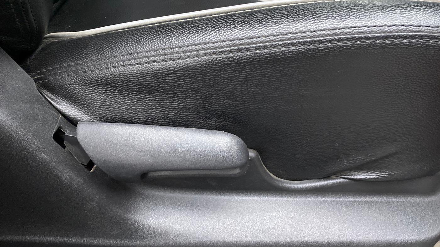 2020 Maruti Vitara Brezza VXI, Petrol, Manual, 40,725 km, Driver Side Adjustment Panel