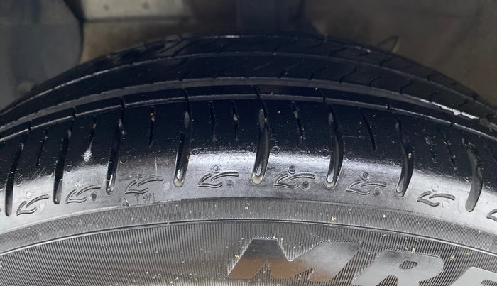 2020 Hyundai AURA SX+ AT 1.2CRDI, Diesel, Automatic, 12,495 km, Left Front Tyre Tread
