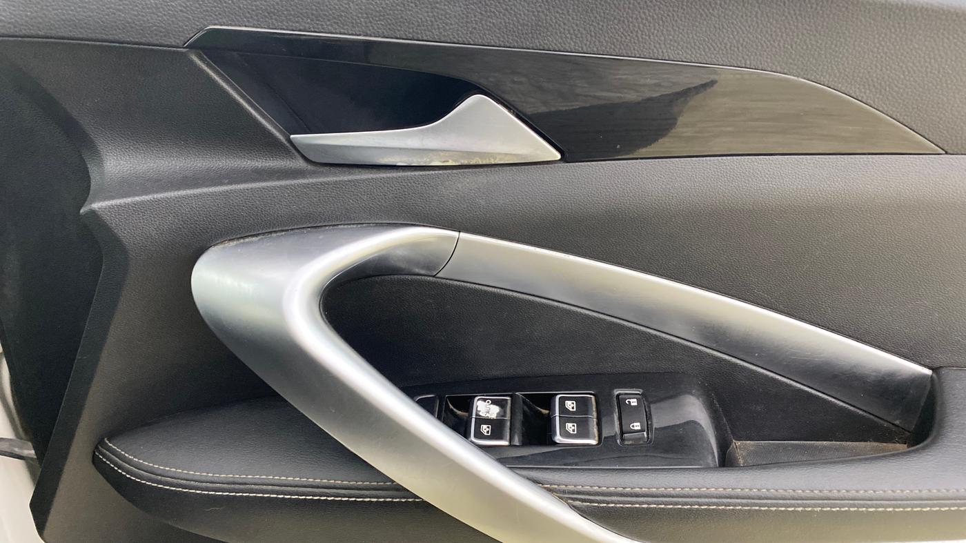 2020 MG HECTOR SHARP 2.0 DIESEL, Diesel, Manual, 87,392 km, Driver Side Door Panels Control