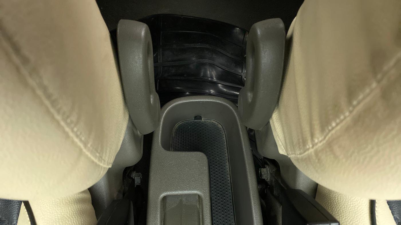 2014 Hyundai i10 MAGNA 1.1, CNG, Manual, 1,00,854 km, Driver Side Adjustment Panel