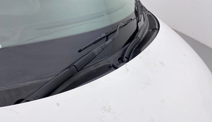 2014 Hyundai i10 MAGNA 1.1, CNG, Manual, 1,00,854 km, Front windshield - Noise From Wiper System
