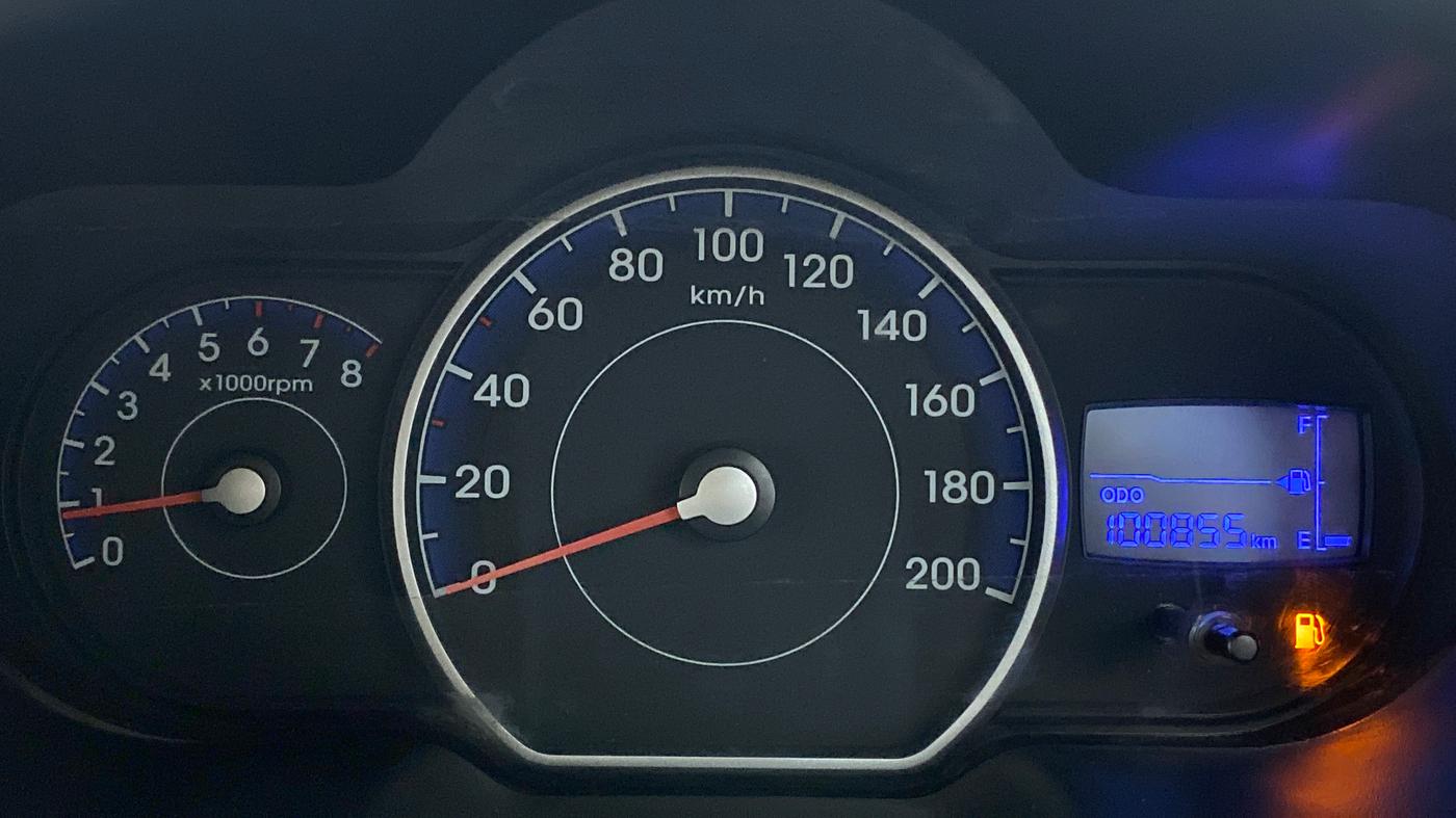2014 Hyundai i10 MAGNA 1.1, CNG, Manual, 1,00,854 km, Odometer Image