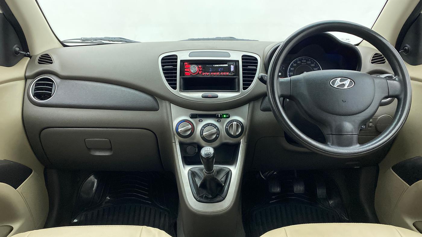 2014 Hyundai i10 MAGNA 1.1, CNG, Manual, 1,00,854 km, Dashboard