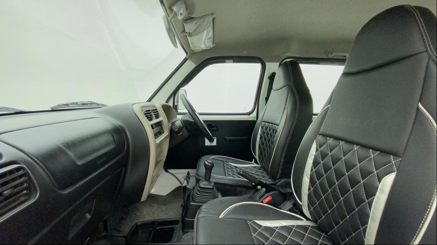 2022 Maruti Eeco 5 STR AC CNG, CNG, Manual, 10,783 km, Right Side Front Door Cabin