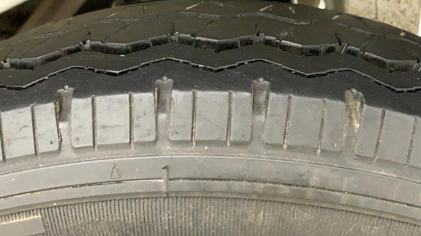 2022 Maruti Eeco 5 STR AC CNG, CNG, Manual, 10,783 km, Left Rear Tyre Tread