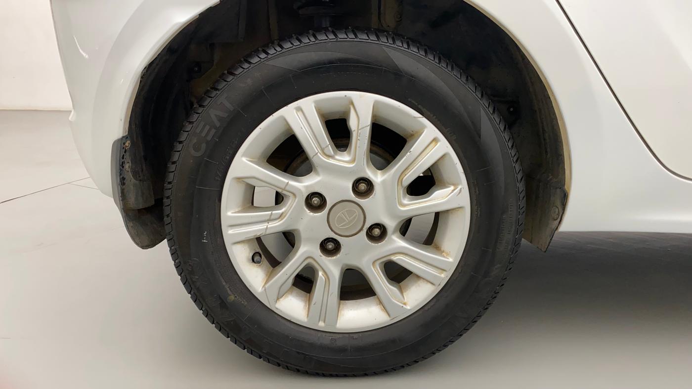 2017 Tata Tiago XZA PETROL, Petrol, Automatic, 57,920 km, Right Rear Wheel