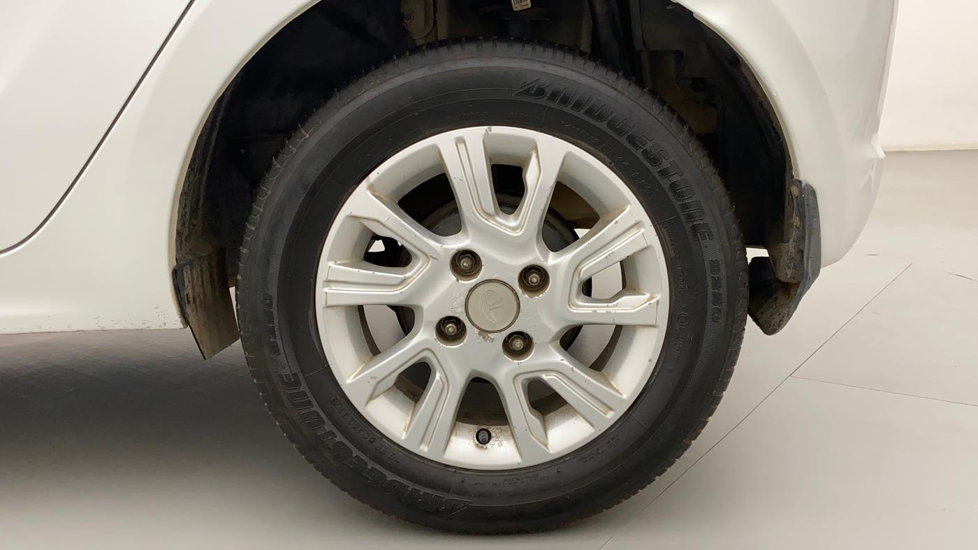 2017 Tata Tiago XZA PETROL, Petrol, Automatic, 57,920 km, Left Rear Wheel
