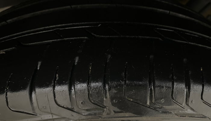 2023 Tata NEXON XM SUNROOF PETROL, Petrol, Manual, 46,086 km, Left Rear Tyre Tread