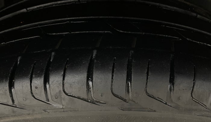 2023 Tata NEXON XM SUNROOF PETROL, Petrol, Manual, 46,086 km, Right Rear Tyre Tread