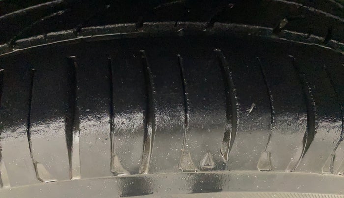 2018 Toyota YARIS J MT, Petrol, Manual, 86,756 km, Right Front Tyre Tread