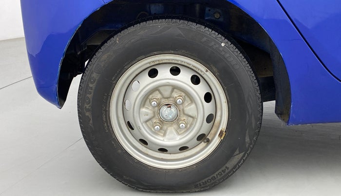 2014 Hyundai Eon ERA +, Petrol, Manual, 32,084 km, Right Rear Wheel