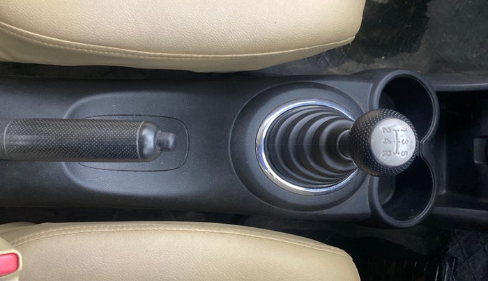 2014 Honda Amaze 1.2L I-VTEC S, Petrol, Manual, 56,765 km, Gear Lever