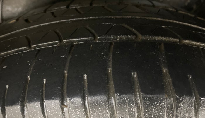 2014 Honda Amaze 1.2L I-VTEC S, Petrol, Manual, 56,765 km, Left Rear Tyre Tread