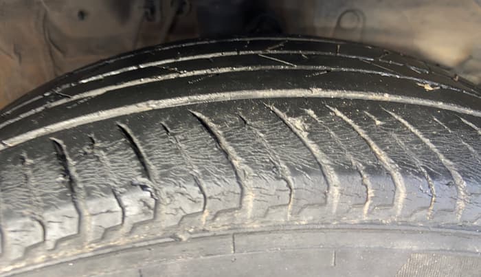 2017 Honda WR-V 1.2L I-VTEC VX MT, Petrol, Manual, 71,125 km, Right Front Tyre Tread