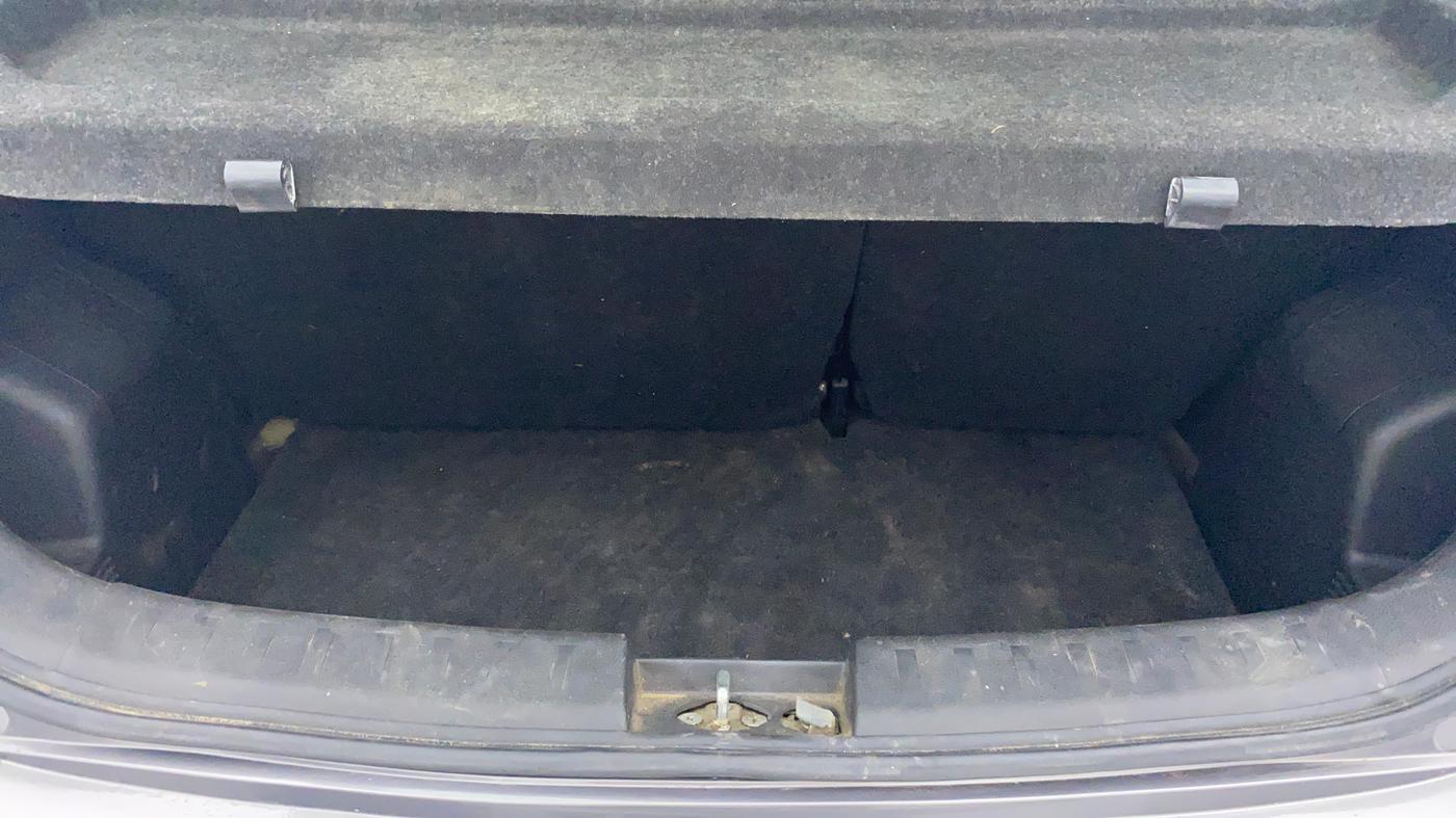 2015 Maruti Swift VDI ABS, Diesel, Manual, 84,255 km, Boot Inside View