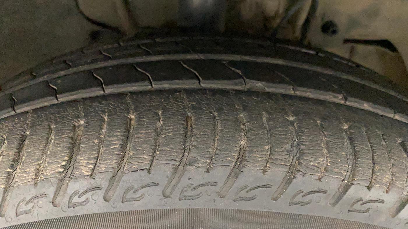 2018 Tata TIAGO NRG PETROL, Petrol, Manual, 22,546 km, Right Front Tyre Tread