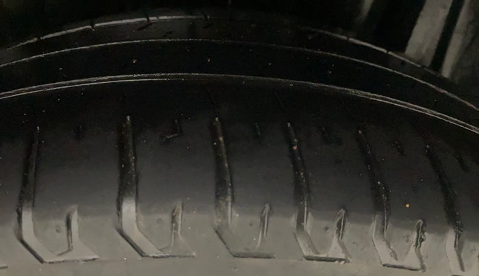 2022 Maruti XL6 ZETA AT, Petrol, Automatic, 62,592 km, Left Rear Tyre Tread