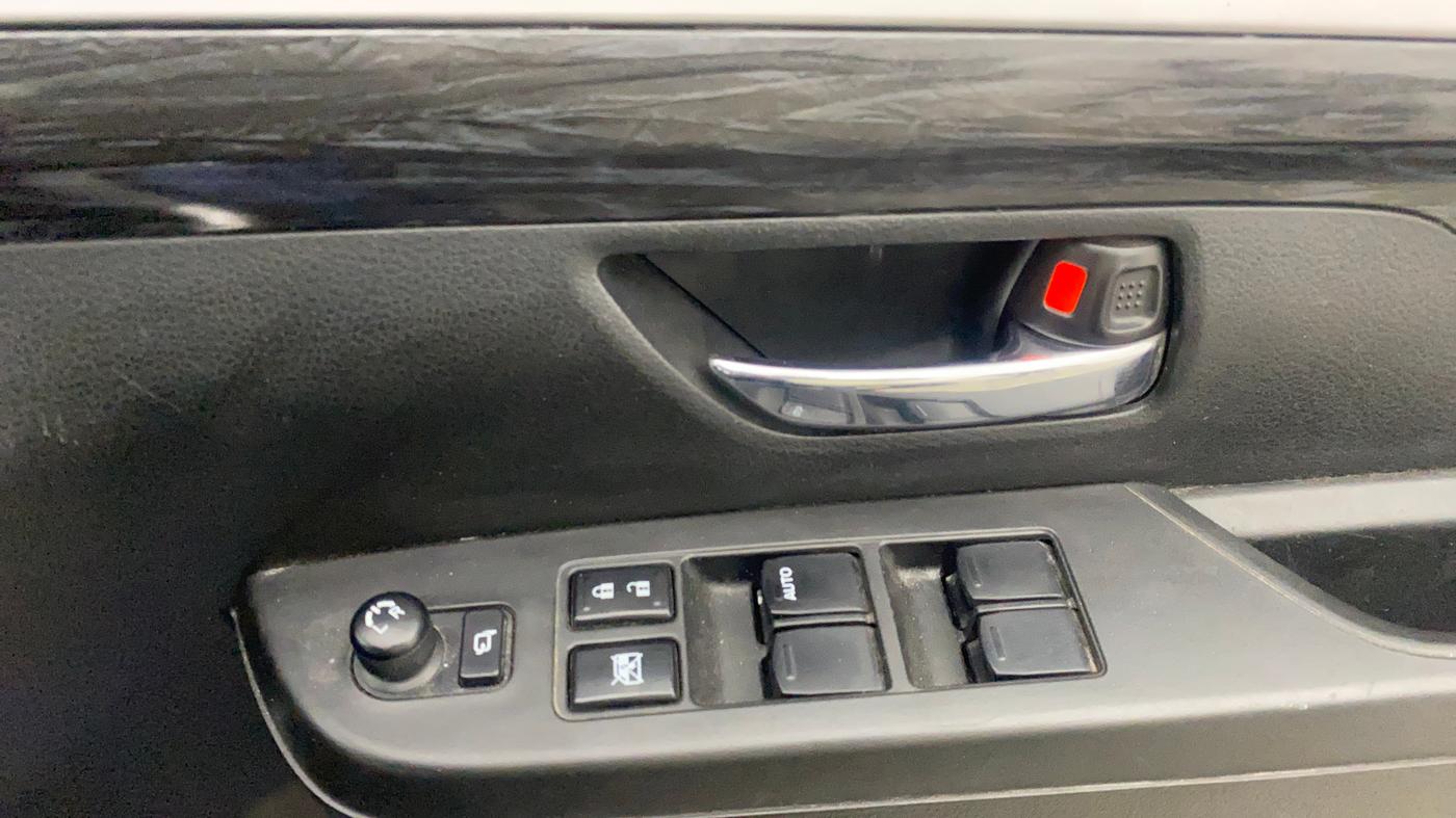 2022 Maruti XL6 ZETA AT, Petrol, Automatic, 62,625 km, Driver Side Door Panels Control